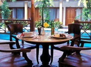 Hotel Prani Legian Restaurace fotografie